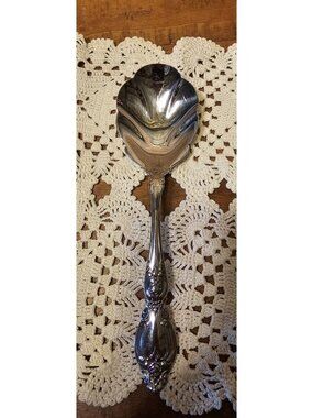 Vintage  Louisiana Oneida Community Flower Scalloped Serving Replacement Spoon